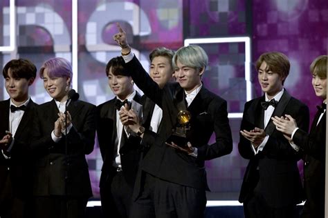 Kylie jenner pregnant with travis scott #bts #grammy #grammyawards2019 here's the majority of bts' appearances on the 61st grammy awards at staple center los angeles, california. BTS makes Grammy history as first K-pop presenters | Datebook