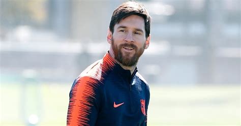 A child's smile is worth more than all the money in the world. a short biography of lionel messi. Lionel Messi Biography - Childhood, Life Achievements & Timeline