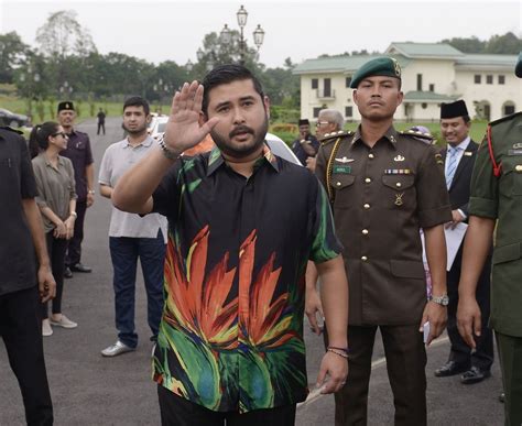 He was considered to be fabulously wealthy.. Johor Crown Prince Puts DPM Zahid's Delusions About Sultan ...
