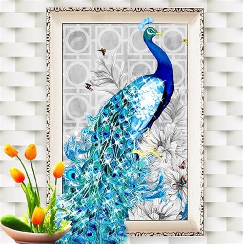 I've been looking for damask and decorative tile wallpapers, and i found a pretty wallpaper with an art nouveau peacock feather design. 40 Unique Peacock Feather Wall Decor Ideas