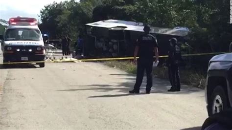 Mexico Tour Bus Crash Leaves 12 Dead 18 Injured Cnn