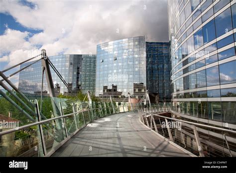 Paris Modern Architecture From Defense District Stock Photo Alamy