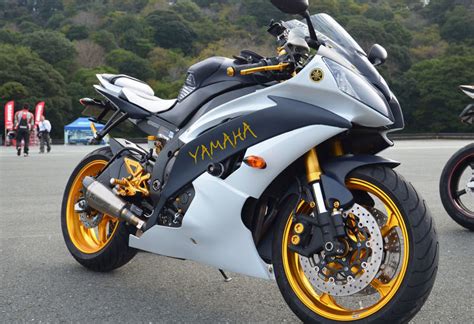 As a track motorcycle, the 2006 yamaha r6 is hard to fault. YAMAHA YZF-R6 (2012) | Webike News