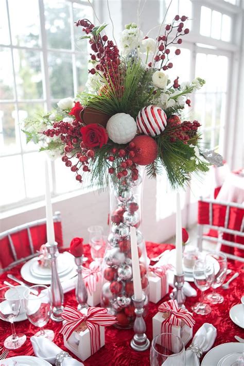 Table setting for christmas is a special ritual of style and decor. 34 Gorgeous Christmas Tablescapes And Centerpiece Ideas ...