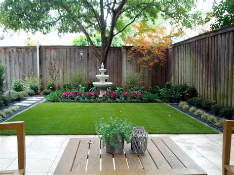 Home garden is located close to the center of california. Artificial Lawn Home Garden, California Design Ideas ...