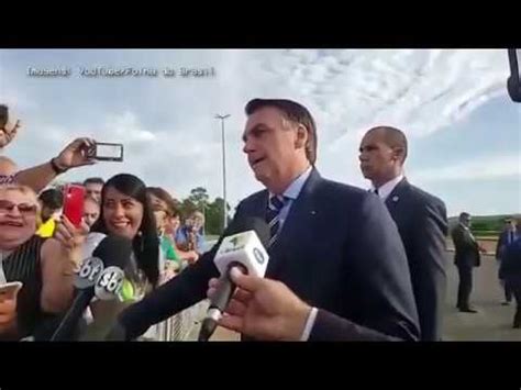 Bolsonaro ofende jornalista Patrícia Campos Mello YouTube