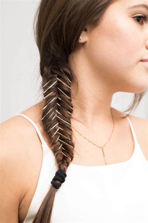 Gorgeous Bobby Pin Hairstyles That You Can Easily Do In A Minutes