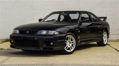 this r33 nissan skyline just sold for 235k top gear