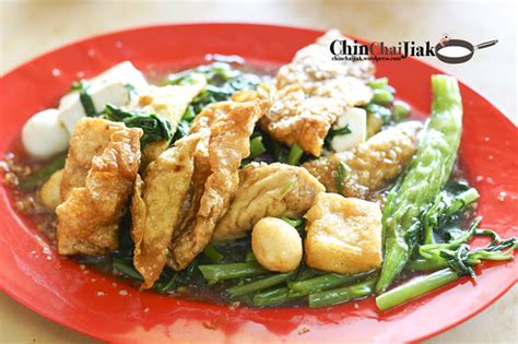 In fact, the entire area in ampang has been dedicated to a number of eateries that serves this hakka delicacy. Miirbe: An Pang Yong Tau Foo East Coast
