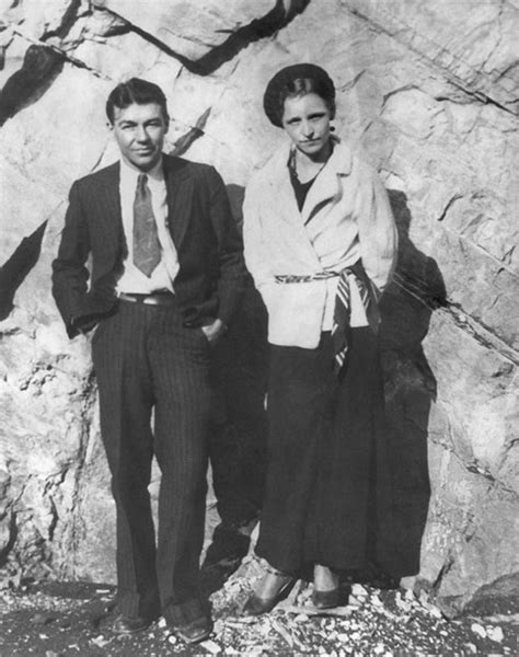 bonnie and clyde the love before the death 16 rare pictures of criminal couple in the early 1930s