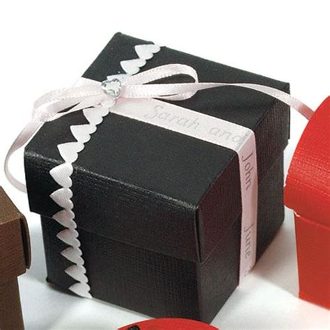 Check out a vast array of plain and printed containers perfect for your special day. cute boxes | Black favors, Black wedding favors, Wedding favor boxes