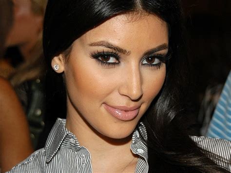 Kim Kardashian Height Weight Bra Size ~ Celebrity Body Measurements