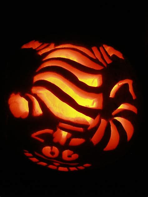 The smile of the cat first lights up white, then the eyes green, followed since the design is detailed, the main thing needed for this step is patience. 29 best Disney Halloween Pumpkins images on Pinterest ...