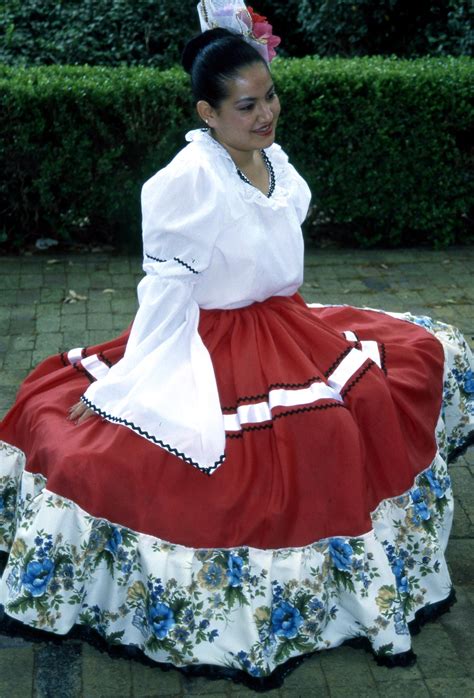 [Unidentified woman posing in traditional Mexican dress] - Side 1 of 1 ...