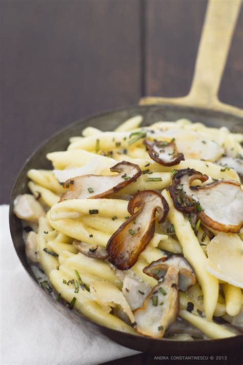It turns into the silkiest sauce paired up with meaty and savory garlic rosemary mushrooms. Porcini Mushroom Pasta with Sage and Rosemary - Mint ...
