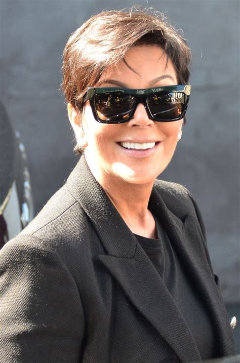 Kris Jenner Sunglasses Kardashian Mom Kris Jenner Kris Jenner Haircut