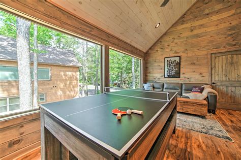 New Sevierville Cabin W Hot Tub And Indoor Pool In Sevierville W 4 Br