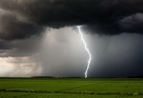 Met Office Issues Yellow Weather Warning For Thunderstorms In March Chatteris And Wisbech For