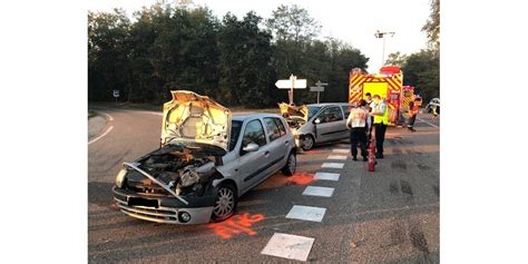 Faits Divers Collision Entre Haguenau Et Niederschaeffolsheim Trois