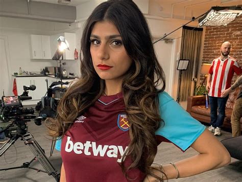 Ex Porn Star Mia Khalifa Filming In London