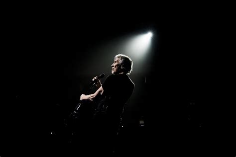 Ascolta la nuova versione di Roger Waters di ‘Money’ dei Pink Floyd