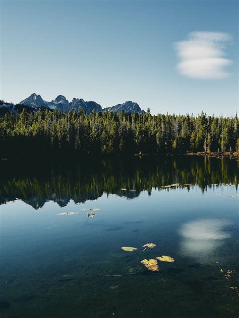 12 Most Beautiful Lakes In Idaho