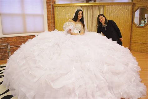 Свадебные и самые пышные в мире платья 94 фото