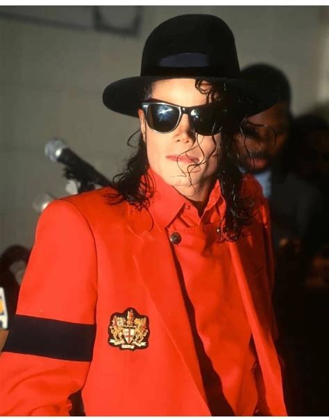 Pin By Olia Haynes On Thriller Mike Jackson Michael Jackson Jackson