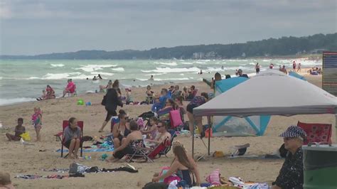 Indiana Mayors Close Beaches As Tourists Cause Crowds Coronavirus