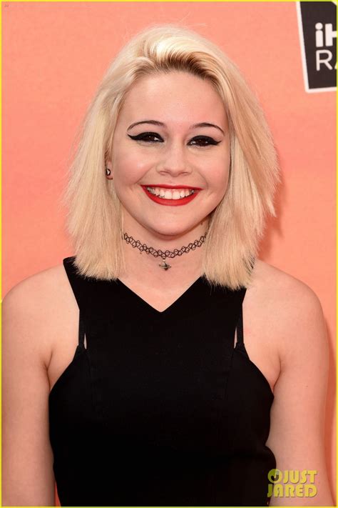 Pia Toscano Bea Miller Iheartradio Music Awards Photo Pia Toscano Photos