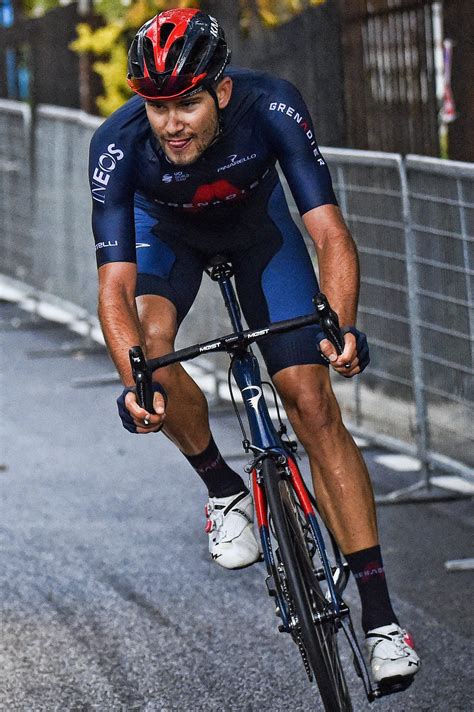 As the world time trial champion, filippo ganna is riding this absolutely. GANNA SHOWS OFF BREAKAWAY EXPERTISE -- GIRO D'ITALIA 2020 ...
