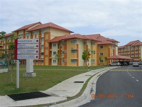 Pada akhir tahun 2008, sekolah tersebut telah dinaiktaraf menjadi kolej matrikulasi bagi memenuhi keperluan pendidikan peringkat tinggi semasa yang kian berkembang. -: KELAS PENGAJIAN MALAM DI P.Q.AL-QOMAR DI KOLEJ ...