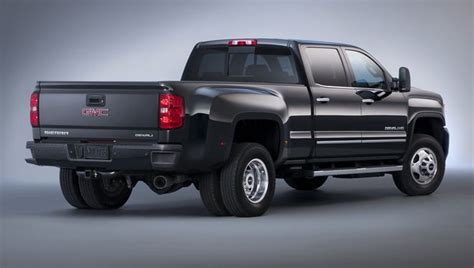 Chevy Gmc Unveil Redesigned Heavy Duty Pickups