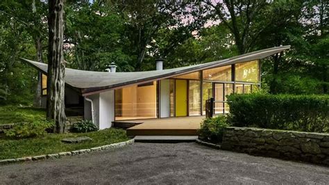 A Connecticut Midcentury Modern Marvel With Curved Roof For 21m