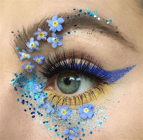 Pin By Ayeshia Christie On Alles Flower Makeup Eye Makeup Art