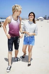Modelos Internacionales Maia Mitchell Heal The Bay Beach Clean Up In Venice Beach