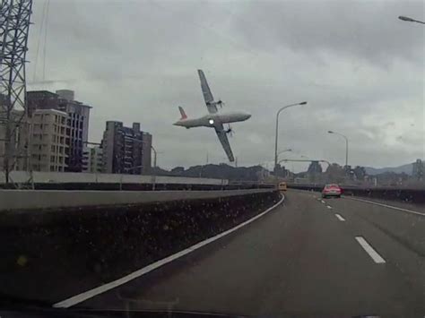 Transasia Airways Dramatic Video Shows Plane Moments Before Deadly