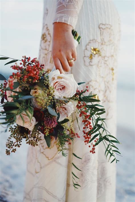 17 Winter Wedding Flowers For Stunning Arrangements Joy