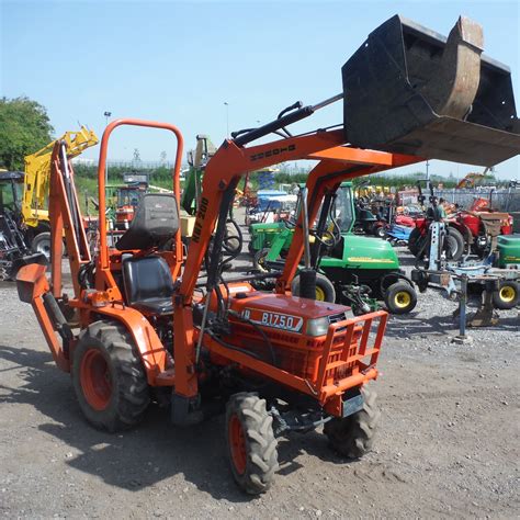 Kubota B1750 4wd Compact Tractor Cw Front Loader Backhoe And 3 X