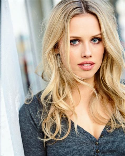 Gracie Dzienny Biography Height And Life Story Super