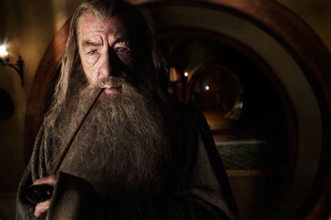 Hi Res Images Of Bilbo And Gandalf From The Hobbit A Go Go Omega Level