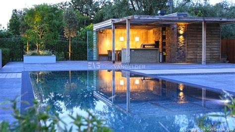 Poolhouse With Outdoor Kitchen Tuinontwerp Terrasoverkapping Zwembad