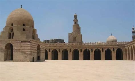 مسجد بن طولون تعرٌَف على أسرار هذا المسجد الذي بُنِيَ قبل 1145 عاماً
