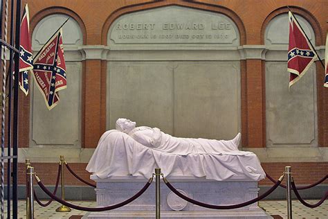 Gravesite Of General Robert E Lee Lee Is Entombed Here Inside The Lee