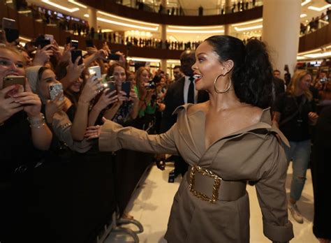 See More Photos From Rihannas Evening In Dubai Rihanna Trench Dress