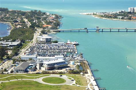 MarineMax Sarasota in Sarasota, FL, United States - Marina Reviews