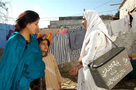 Free Picture Trained Health Worker Visits Mother Daughter Rural