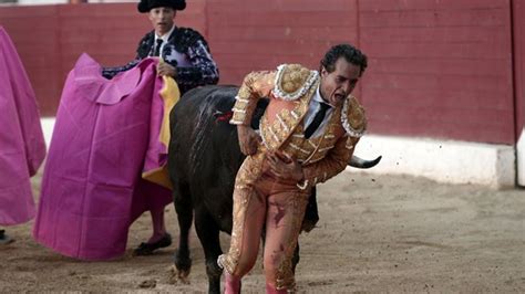 Bullfighter Gored To Death After Tripping On His Cape Youtube