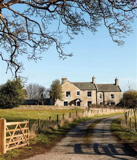 Rita Konigs English Country Farmhouse The Glam Pad Countryside