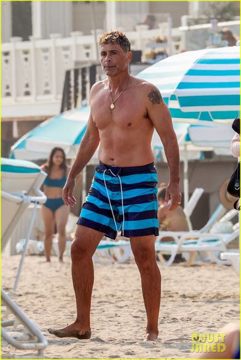 Rob Lowe Shows Off Fit Shirtless Figure At The Beach Photo 4477355 Rob Lowe Shirtless